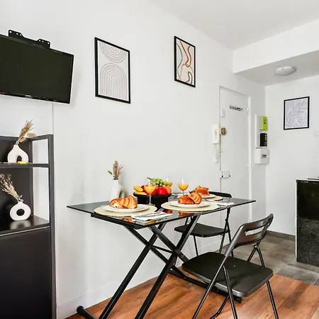 Bnbnova - Cozy Near Eiffel Tower & Invalides Apartment